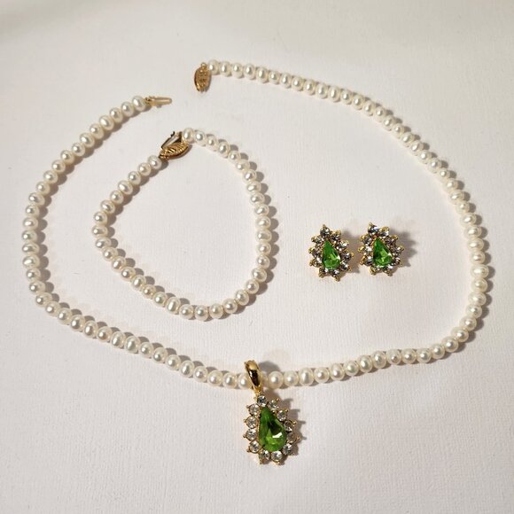 14K Pearl Necklace Bracelet & Earrings Complete Set Vintage Mint Peridot Avon - Picture 1 of 11
